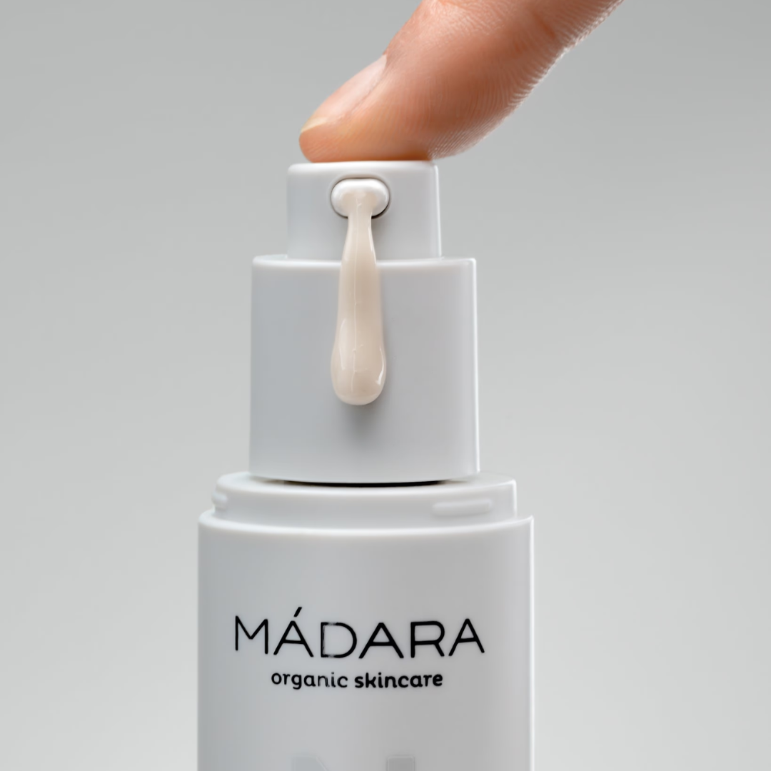 Niacinamide Alternative · Sérum 5 en 1 con Algas y Mirto Rosa · Mádara · 30 ml