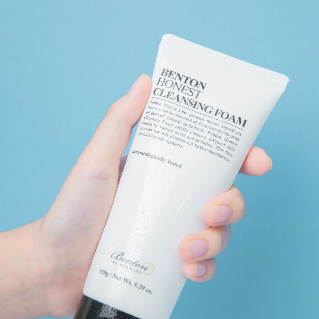 HONEST CLEANSING FOAM