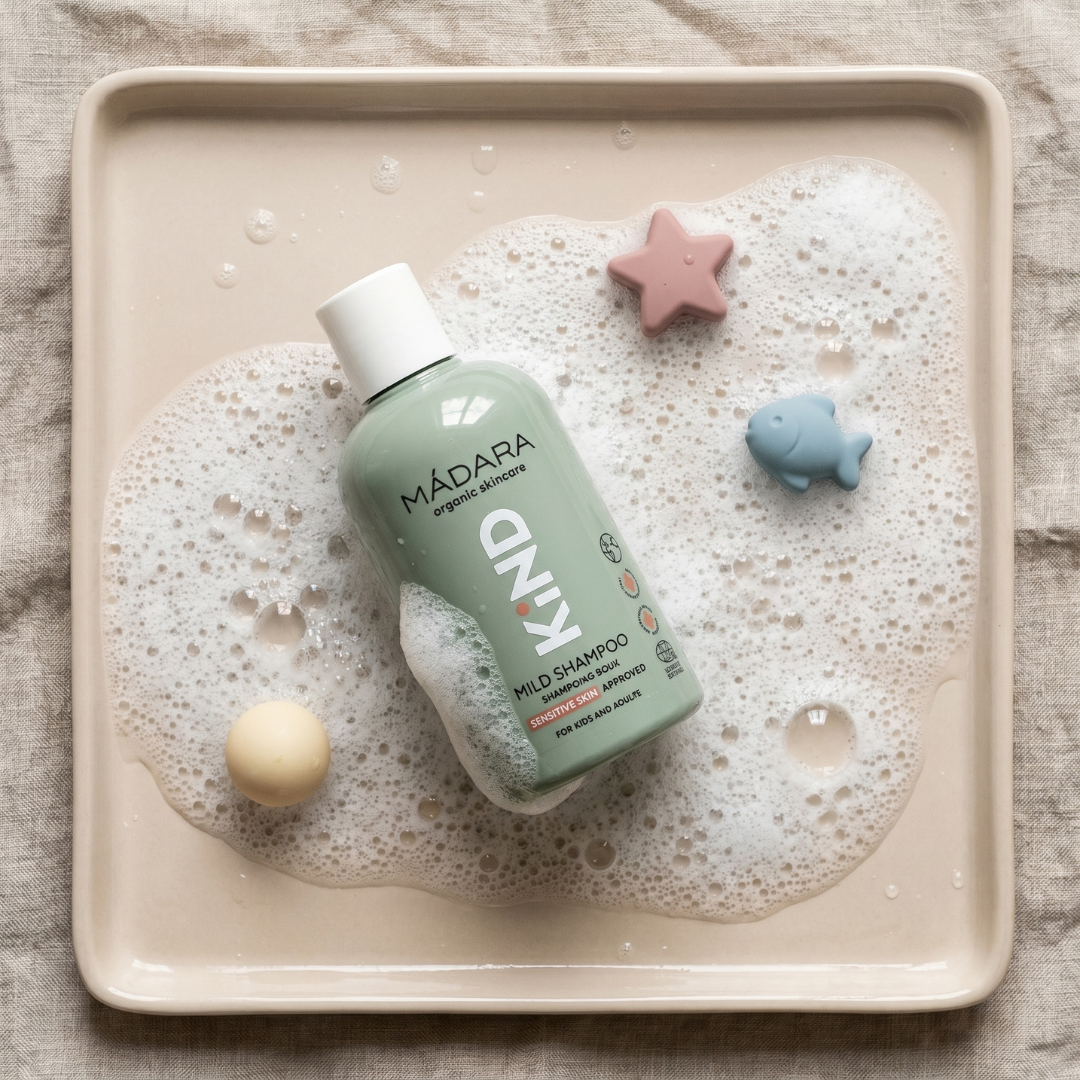 Kind Mild Shampoo · Champú Suave Familiar con Lino y Tilo · Mádara · 250 ml